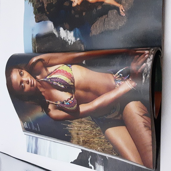 2012 Sports Illistrated Swimsuit Issue - Picture 6 of 7